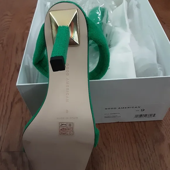 Good American Terry Cloth Green Slip-on Heel Size 9 NWT - Picture 3 of 5